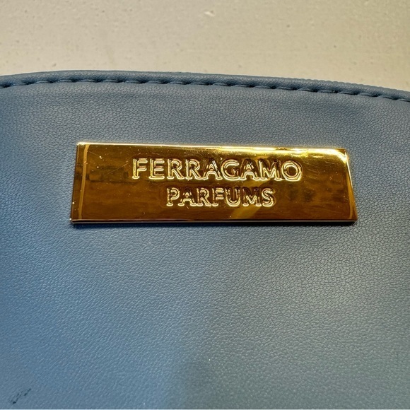 Salvatore Ferragamo‎ 💄 Parfums Turkish Makeup/Toiletry/ Amenity Bag- Blue NWOT - Picture 2 of 10